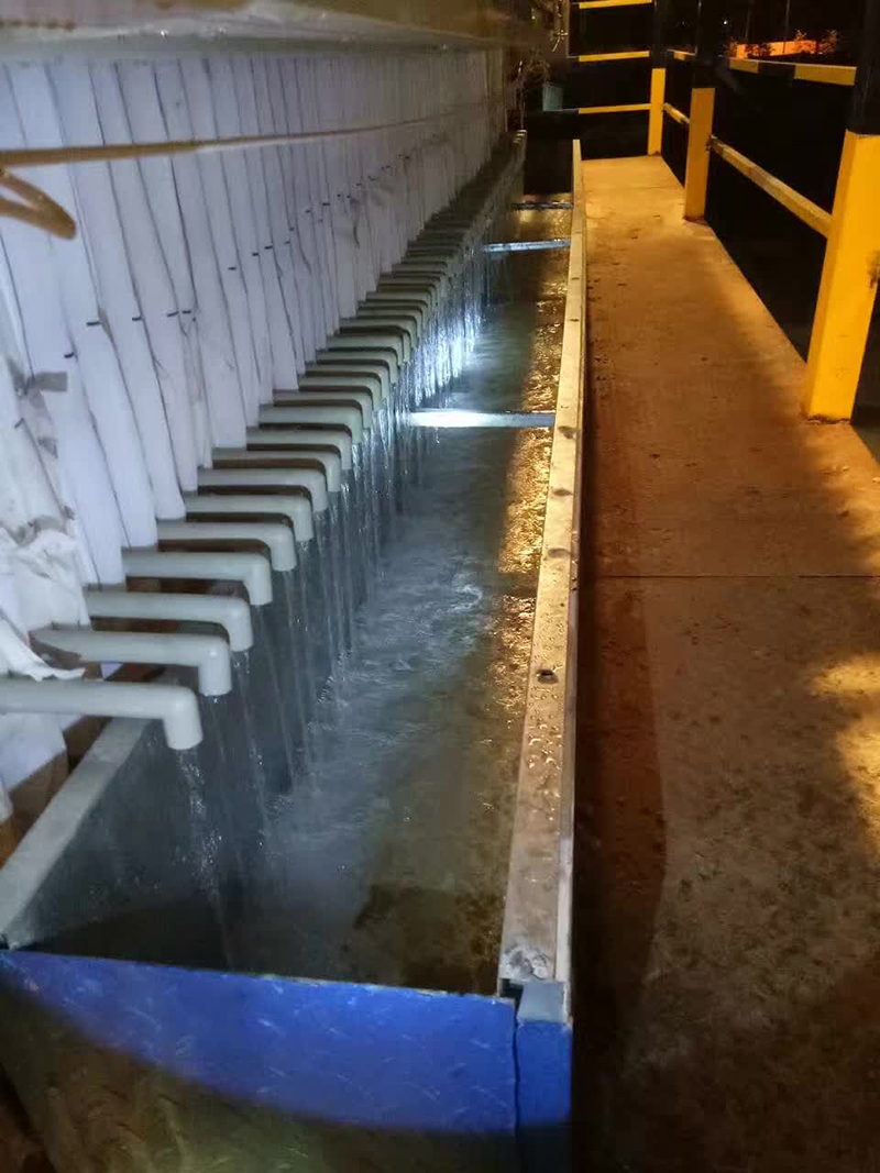 泥浆污水处理现场(图1) 泥浆污水处理现场(图1)